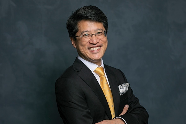 Headshot of Stephen Shu