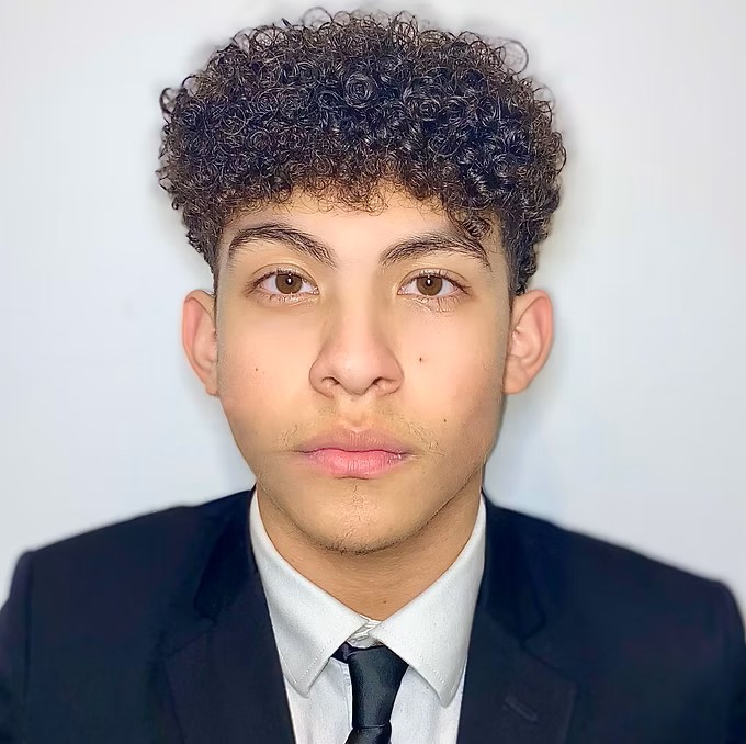Alfredo_Avila_Headshot (1)